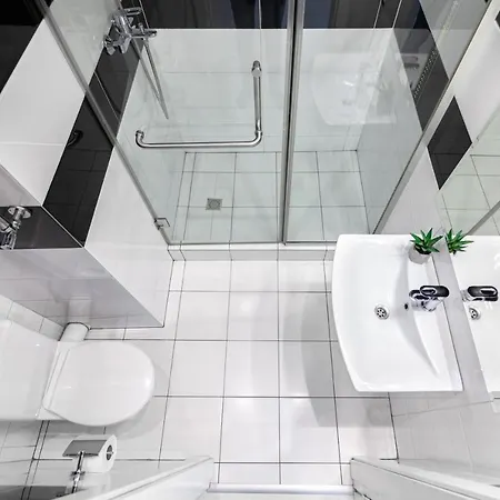 Leogrand On Udatnogo 4-2 Апартаменти