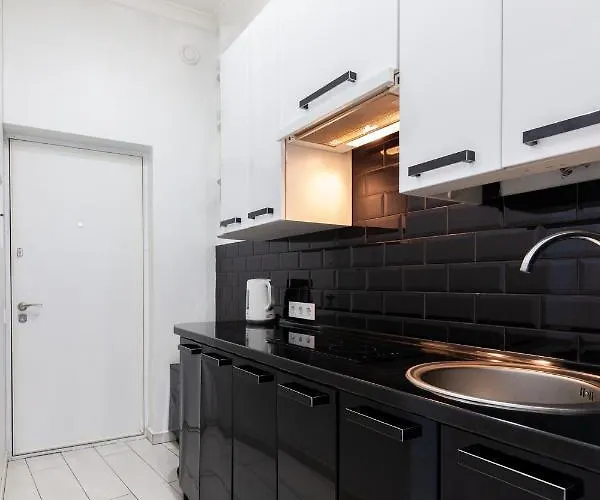 Leogrand On Udatnogo 4-2