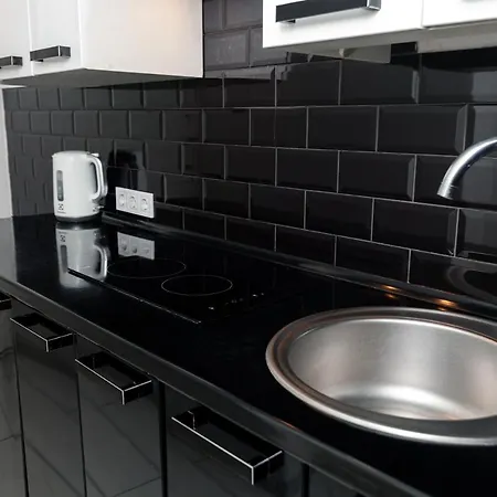 Апартаменти Leogrand On Udatnogo 4-2